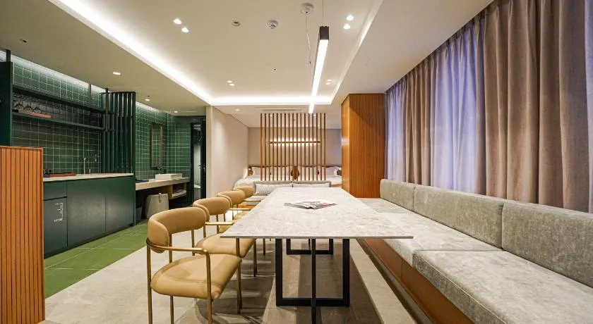 Hotel Ground27 - Image 1