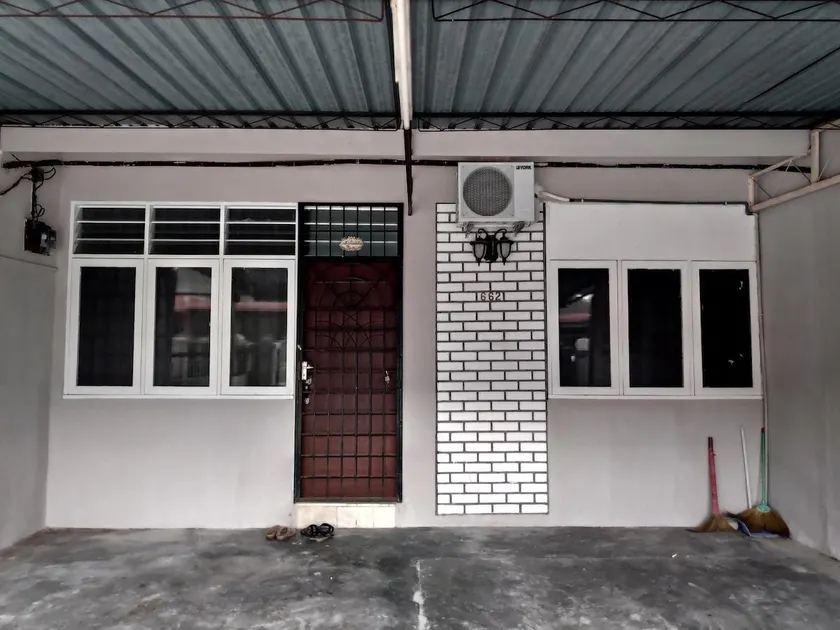 Family ' s Homestay - Image 1