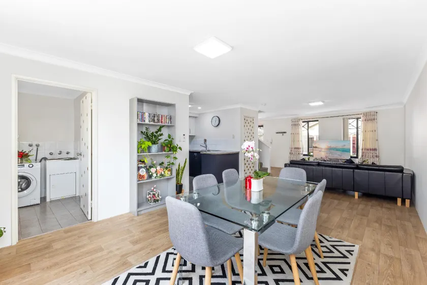 Family Townhouse Enjoy YT Premium, Netflix, Prime - Image 1