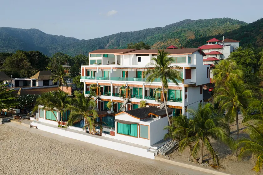 Hotel Villa AoKhanom Beachfront - Image 1