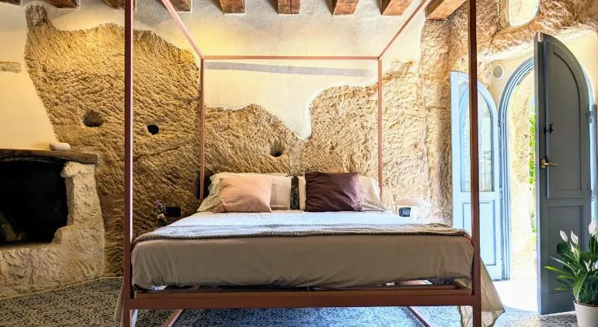 Casa Avella Mountain Retreat - Image 1