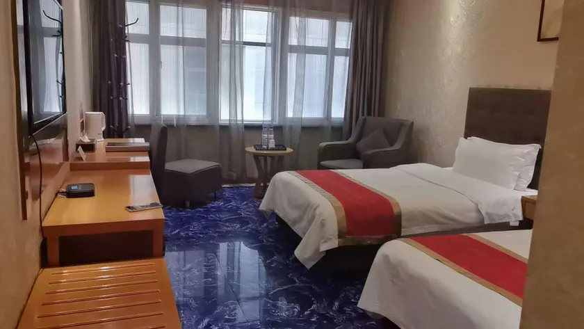 Dingxi Jingu Hotel - Image 1