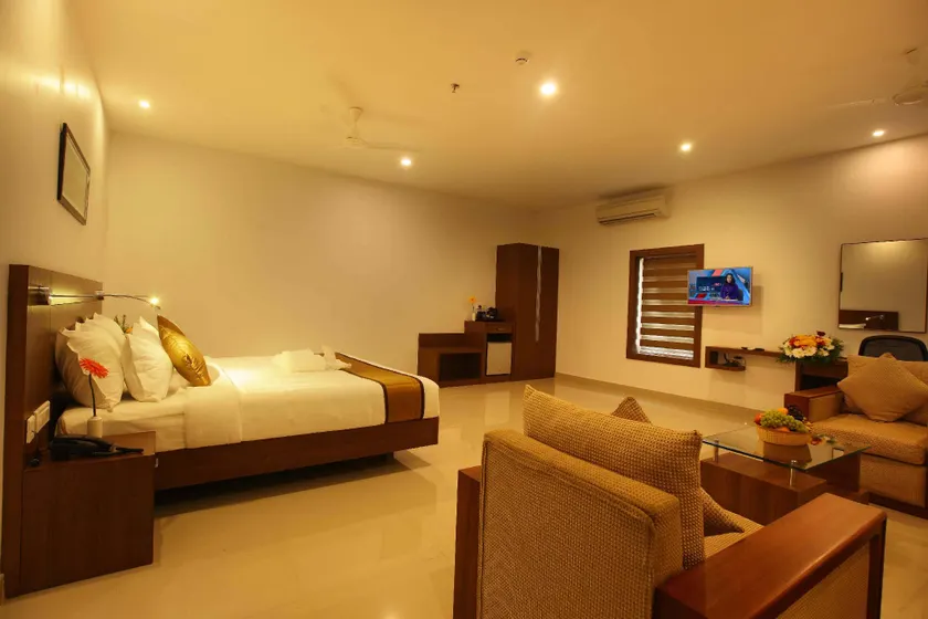 Victory Inn Park Residency - Image 1