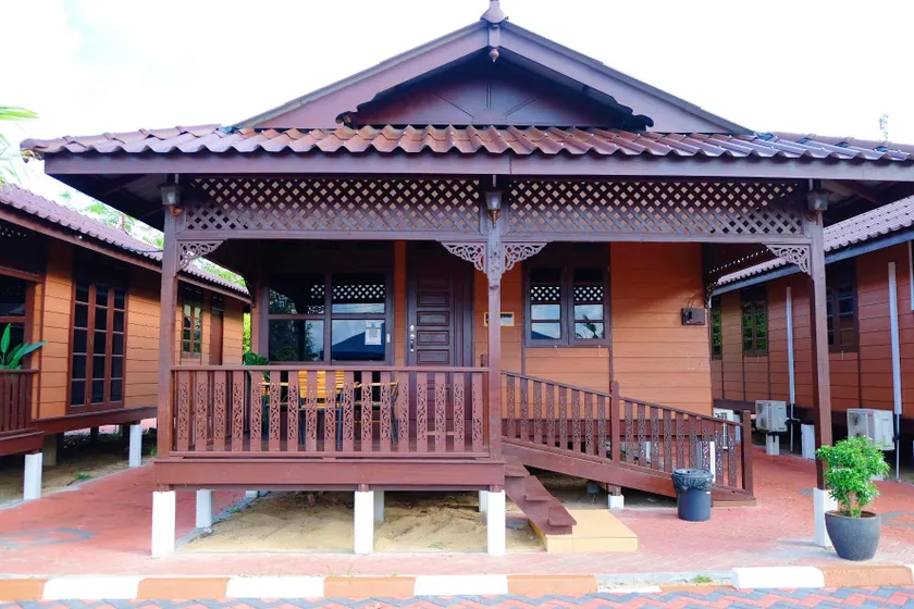 D'Razna Chalet Pantai Seberang Takir - Image 1