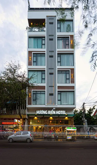 Hương Biển Hotel - Image 1