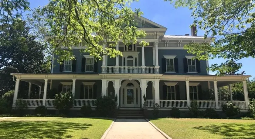 Elmwood 1820 Bed & Breakfast Inn - Image 1