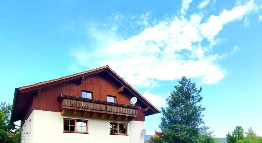 Gradevole appartamento adatto alle famiglie con giardino e griglia | Vista sulla montagna - Image 1