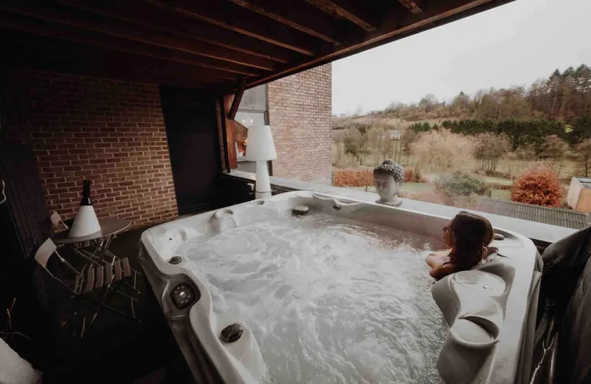 Accommodation with private panoramic hot tub - Image 1