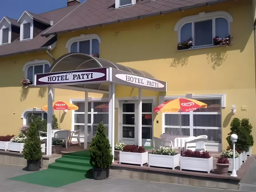 Patyi Étterem és Hotel - Image 1