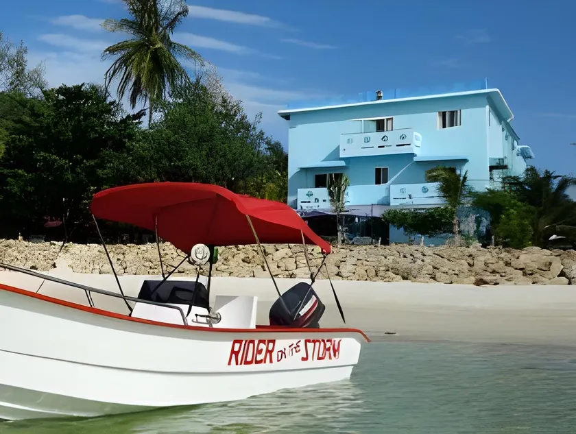 VIVA on the Beach Hotel - Image 1