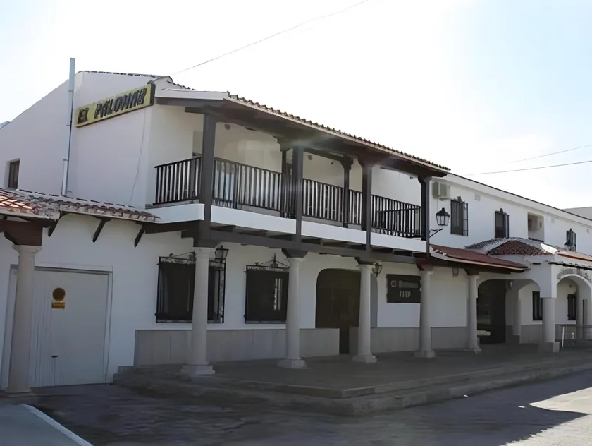 Hostal El Palomar - Image 1