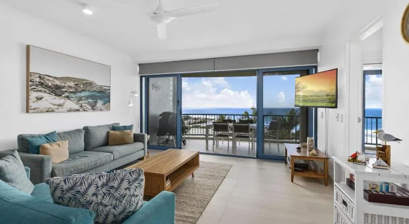 Unit 5 Vista Pacific 12 14 Bryan Street Sunshine Beach - Image 1
