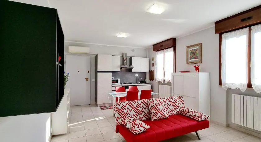 GUEST HOLIDAY BARI - Image 1
