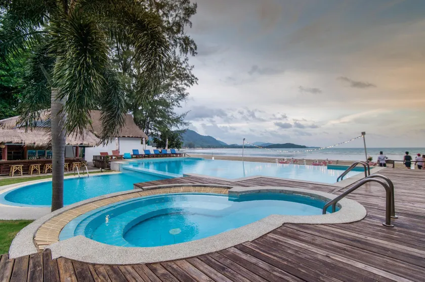 TwinBay Resort - Image 1