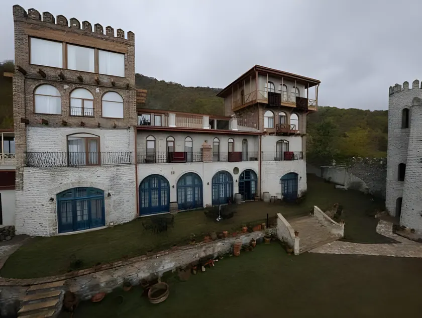 Chateau Mere - Image 1