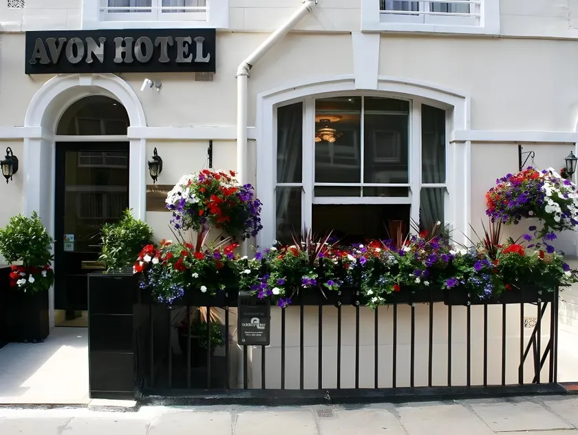 Avon Hotel - Image 1
