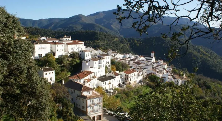 Apartamentos Rurales Jardines del Visir - Image 1