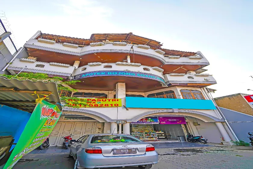 SPOT ON 92453 Wisma Galaxy - Image 1