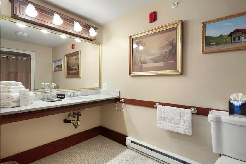 Trainmasters Inn - Image 1