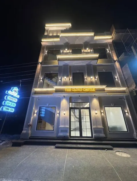 Hotel The Cloud Castle Ludhiana - Image 1