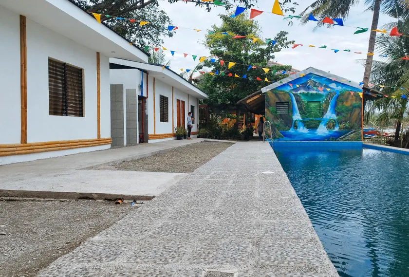 Casa Nena Hotel & Resort Iloilo by RedDoorz - Image 1