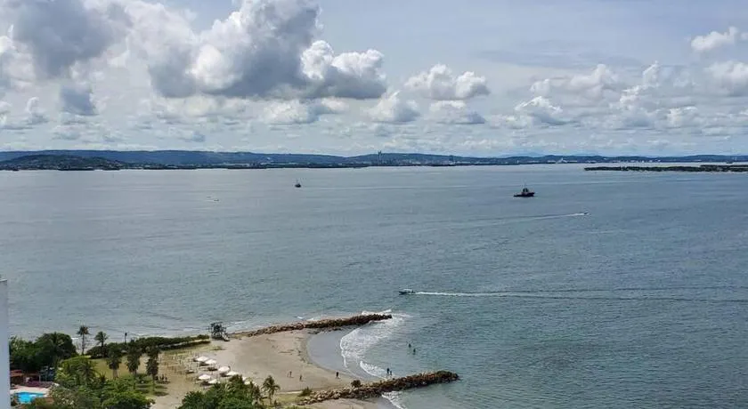 Apartamento con VISTA AL MAR, A una cuadra de la PLAYA. Piso 16 - Image 1