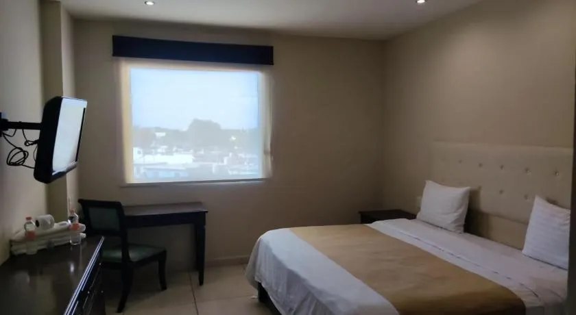 Hotel Del Viajero - Image 1