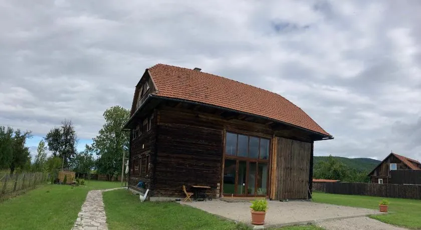 Wooden Barn - Image 1