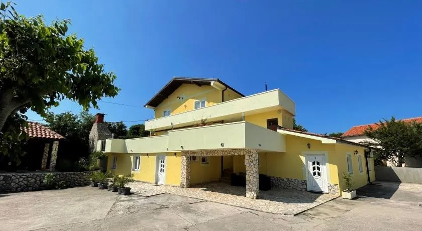 Apartments with parking space Polje, Krk - 18669 - Image 1