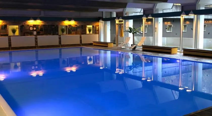 Mariposa 5 incl Pool & Sauna - Image 1