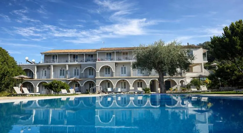 Adriolos Apartments - Image 1