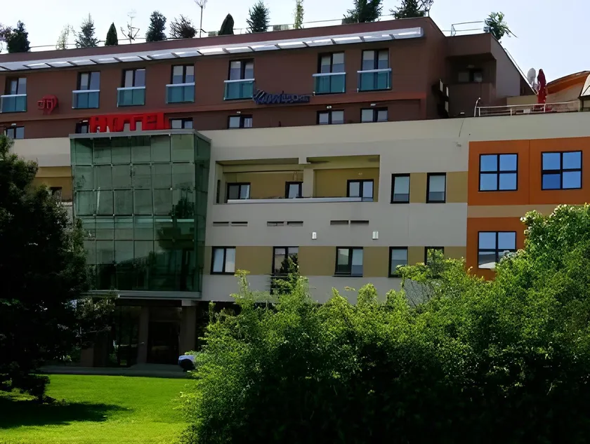 HOTEL CENTRUM with free parking - Image 1