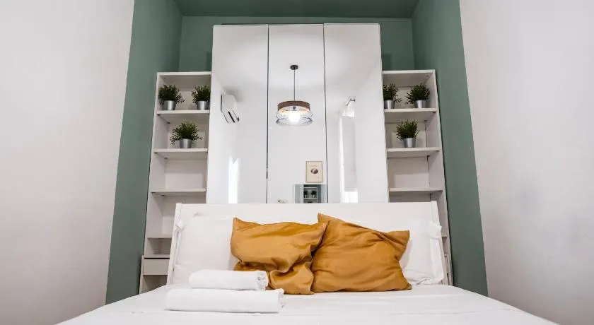 Apartment by the Colosseum - White Chic Flats - Image 1