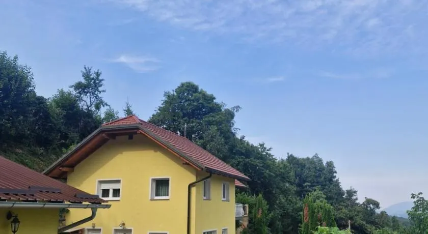 Yellow house Javornik - Image 1