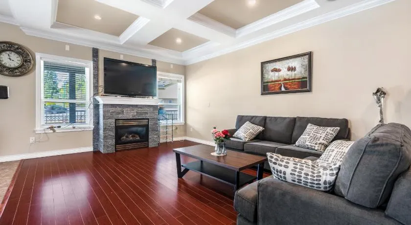 Coquitlam Heights Private Room - Image 1