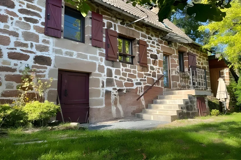 Cottage in Corrèze with Garden Views - Image 1