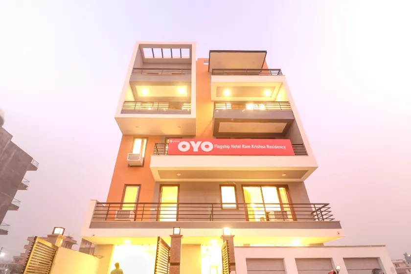Hotel O Comfort Residency Near Artemis Hospital - Image 1