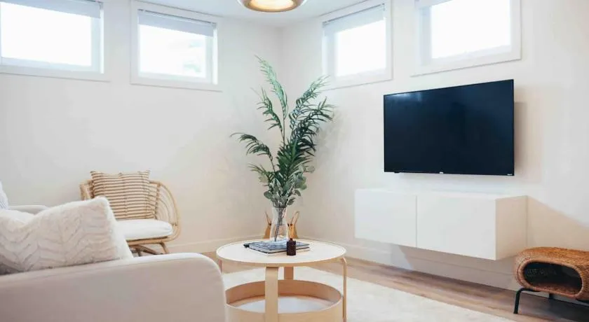 California Suite - Image 1