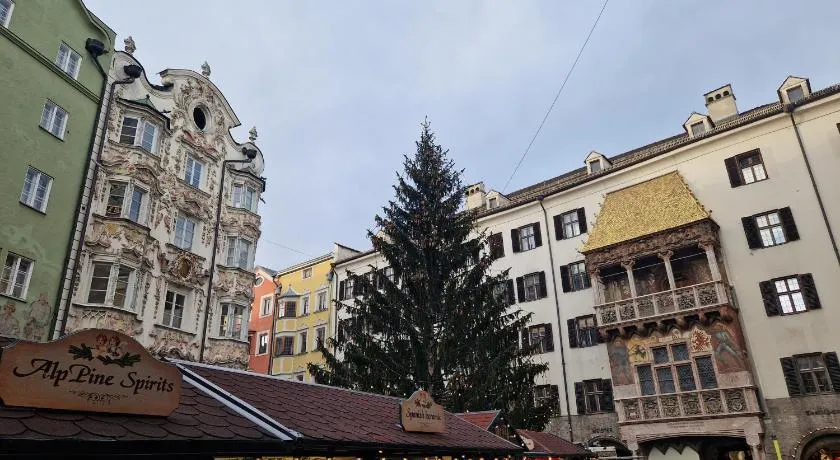 Innsbruck Historical City Appartement Goldenes Dachl - Image 1