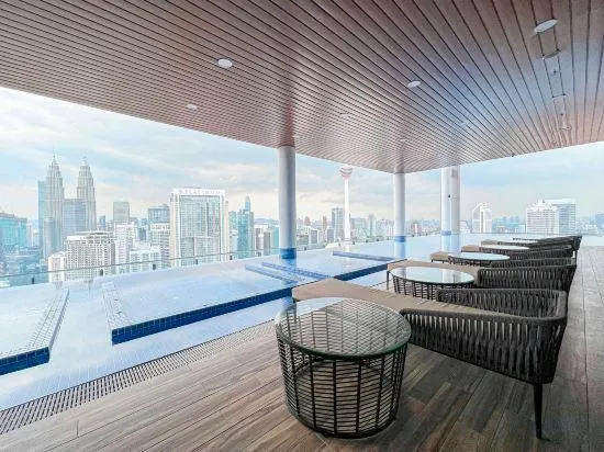 The Luxe Colony infinitum klcc by Rose Garden - Image 1