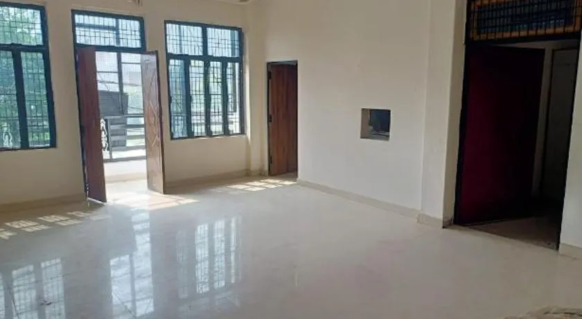 Arya Home Stay - Image 1