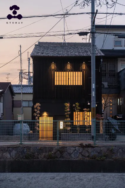 Kajiicho Houses - Image 1
