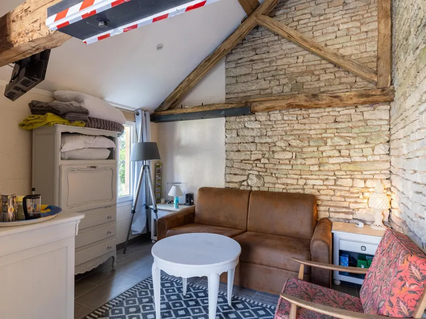 Charming Stay in Molesme - Image 1