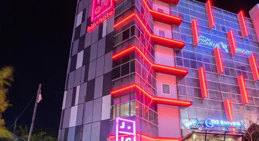 J Icon Hip Hotel - Image 1