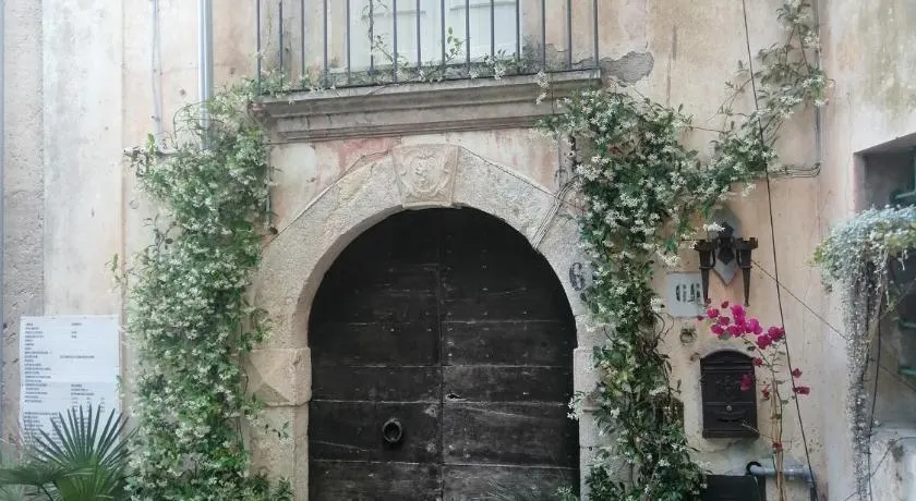 La Vecchia Casa - Image 1