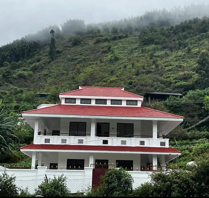 Attuvam vista has pleasant view with misty around. - Image 1