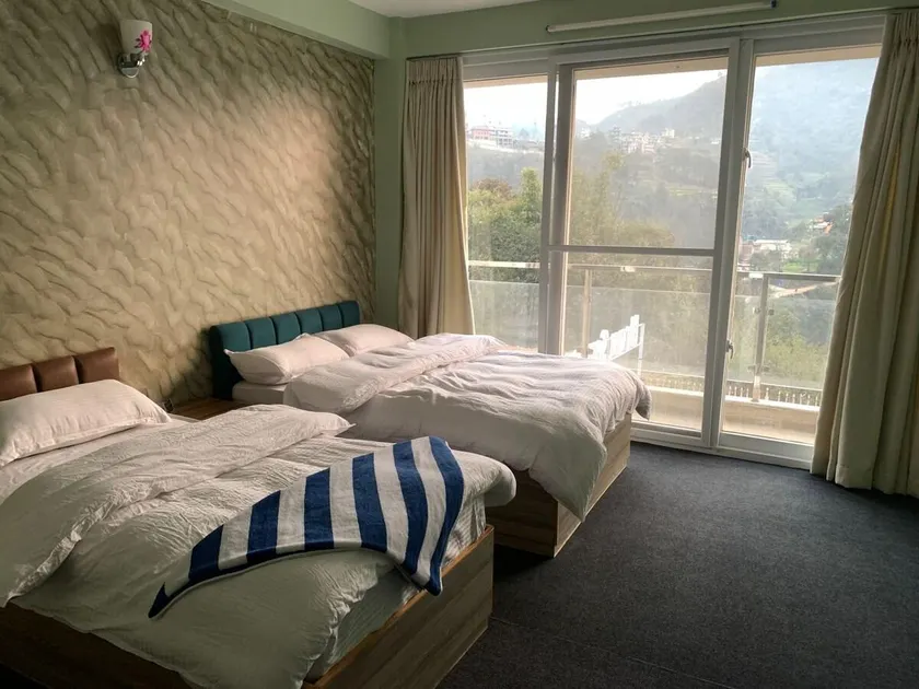 Tranquil Haven for Mindful Travelers - Image 1