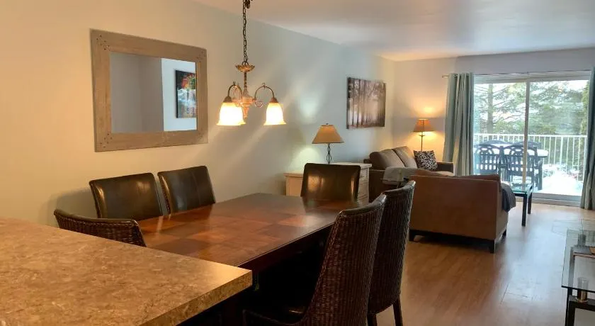 Condo Club Azur Plage Memphremagog - Image 1