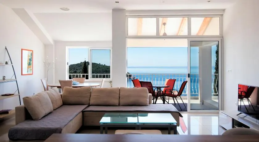 ZENITH APARTMENT by DuHomes - Image 1
