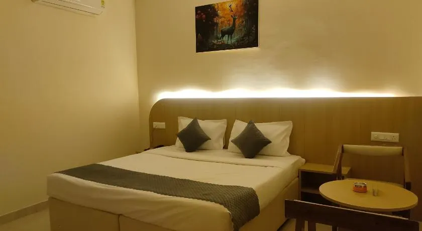 Hotel Meridian Blue - Image 1